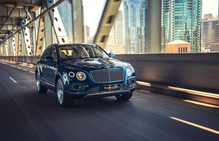  Bentley Bentayga Hybrid 2018 года  (WW) (фото 33 из 45)